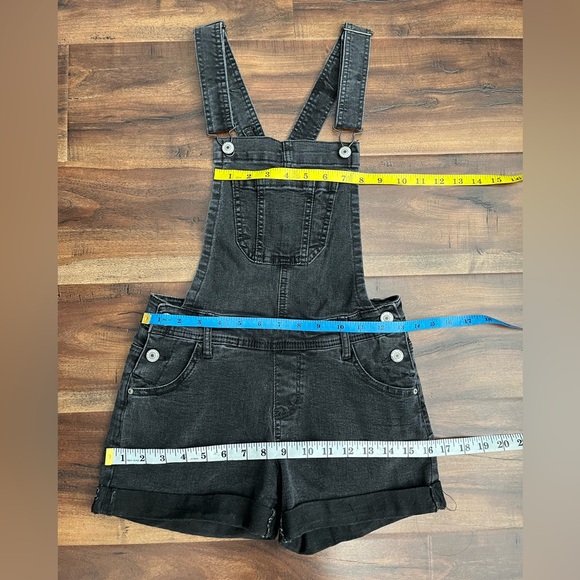 Wallflower Black Shorts Overalls - Picture 5 of 9